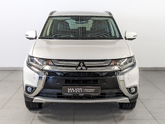 фото Mitsubishi Outlander III 2017