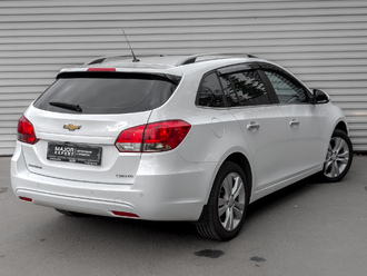 фото Chevrolet Cruze (J300/J305) 2015