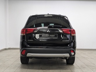 фото Mitsubishi Outlander III 2015