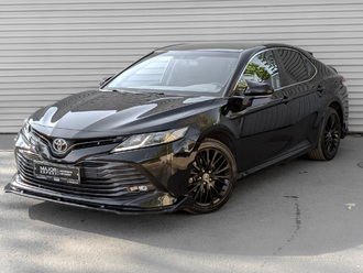 фото Toyota Camry VIII 2020