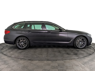 фото BMW 5 (G30/F90) 2019