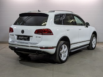 фото Volkswagen Touareg II 2016