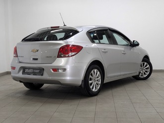 фото Chevrolet Cruze (J300/J305) 2012