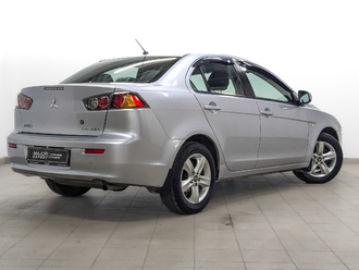 фото Mitsubishi Lancer X 2011