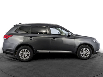 фото Mitsubishi Outlander III 2017