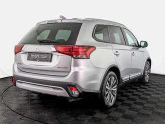 фото Mitsubishi Outlander III 2019