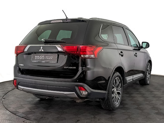 фото Mitsubishi Outlander III 2016