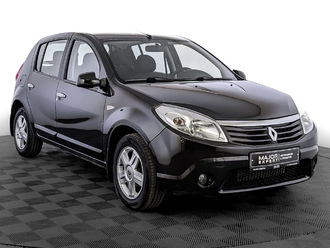 фото Renault Sandero 2010