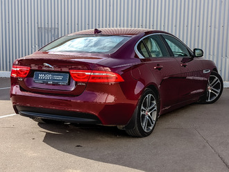 фото Jaguar XE 2015