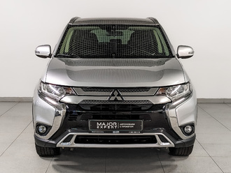 фото Mitsubishi Outlander III 2018