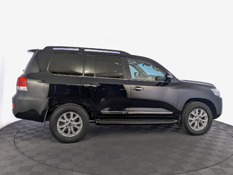 фото Toyota Land Cruiser 200 2018