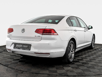 фото Volkswagen Passat B8 2016