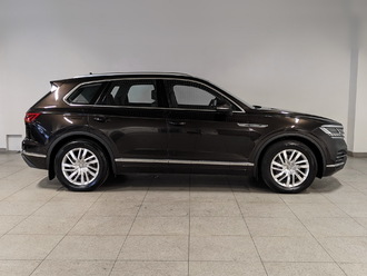 фото Volkswagen Touareg III 2019