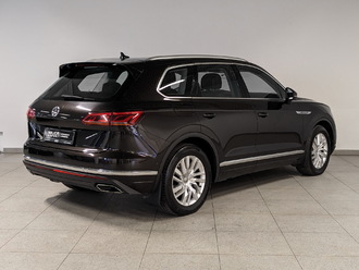 фото Volkswagen Touareg III 2019