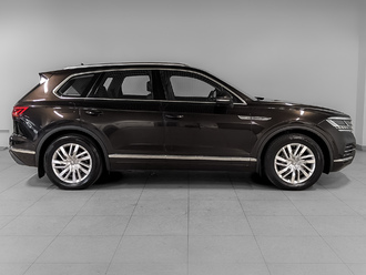 фото Volkswagen Touareg III 2019