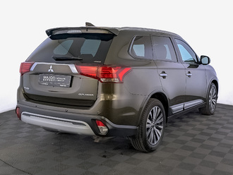 фото Mitsubishi Outlander III 2019