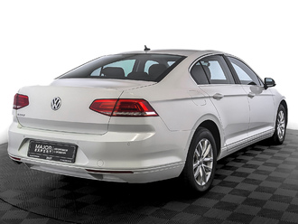 фото Volkswagen Passat B8 2019