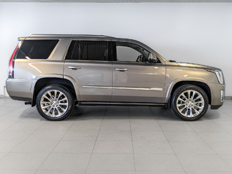 фото Cadillac Escalade IV (GMT K2XL) 2019