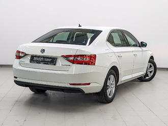 фото Skoda Superb III 2017