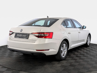 фото Skoda Superb III 2017