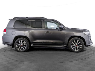 фото Toyota Land Cruiser 200 2019