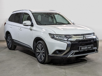 фото Mitsubishi Outlander III 2021