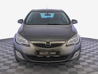 фото Opel Astra J 2011