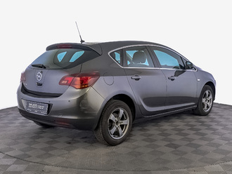 фото Opel Astra J 2011