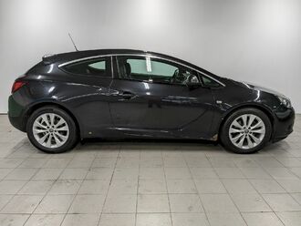 фото Opel Astra J 2012