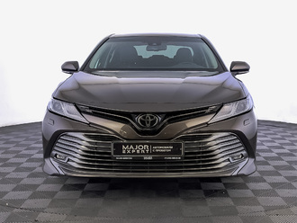 фото Toyota Camry VIII 2018