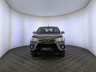 фото Toyota Hilux VIII 2018