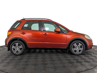 фото Suzuki SX4 2010