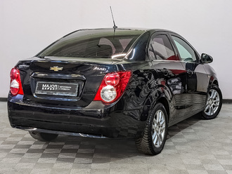 фото Chevrolet Aveo (T300) 2014