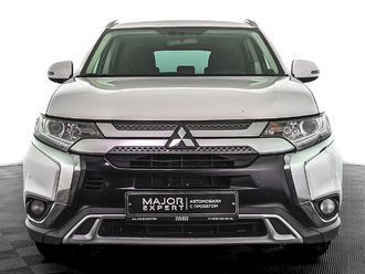 фото Mitsubishi Outlander III 2021