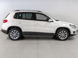 фото Volkswagen Tiguan I 2012