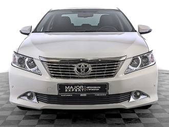 фото Toyota Camry VII 2014