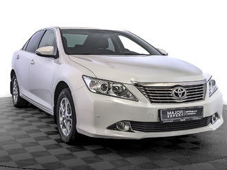 фото Toyota Camry VII 2014