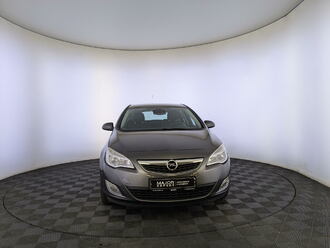 фото Opel Astra J 2011