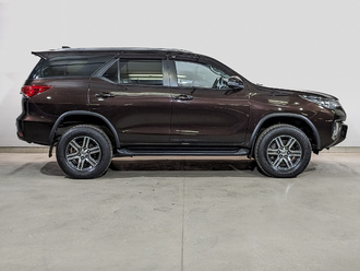 фото Toyota Fortuner II 2019