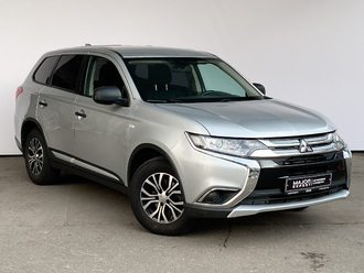 фото Mitsubishi Outlander III 2017