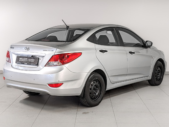 фото Hyundai Solaris I 2013