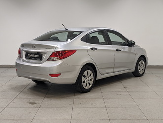 фото Hyundai Solaris I 2013