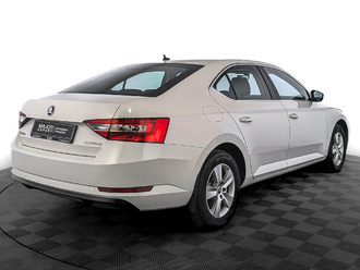 фото Skoda Superb III 2017