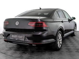 фото Volkswagen Passat B8 2015