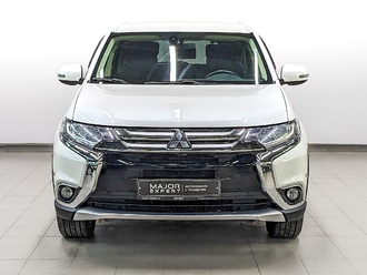 фото Mitsubishi Outlander III 2018