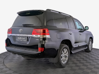 фото Toyota Land Cruiser 200 2018