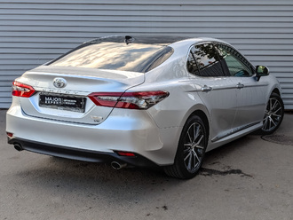 фото Toyota Camry VIII 2023