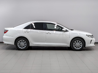 фото Toyota Camry VII 2016