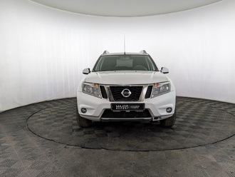 фото Nissan Terrano D10 2018