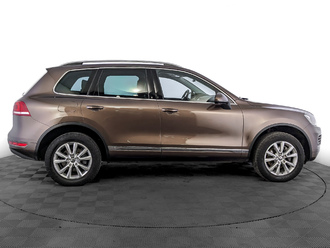 фото Volkswagen Touareg II 2014